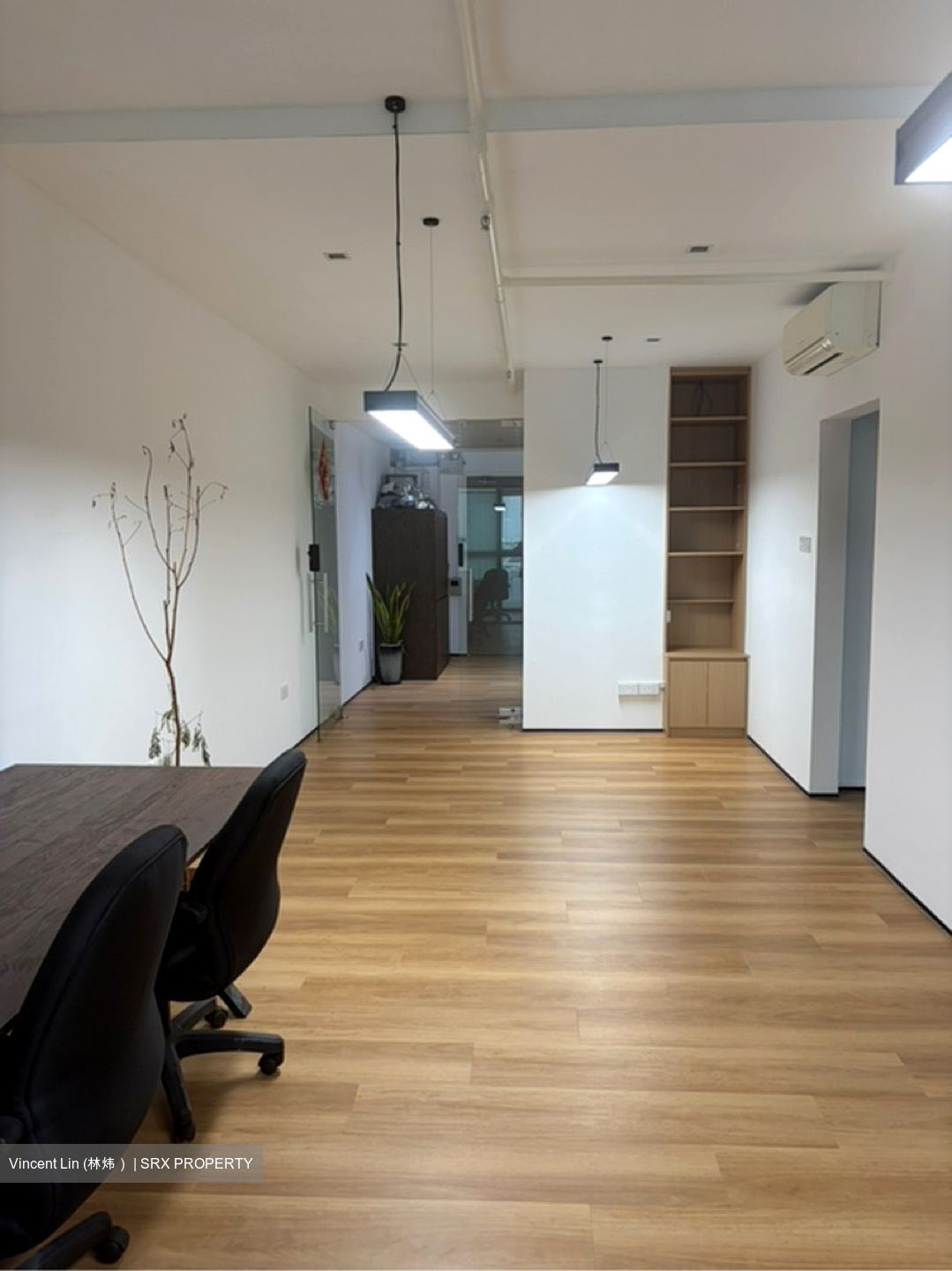 Oxley Bizhub (D14), Warehouse #596390231